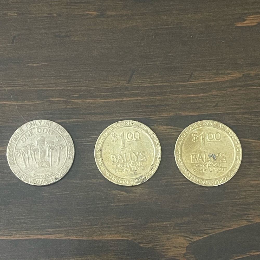 Vintage ! Casino Coins ! LasVegas Mirage and Atlantic City Ballys